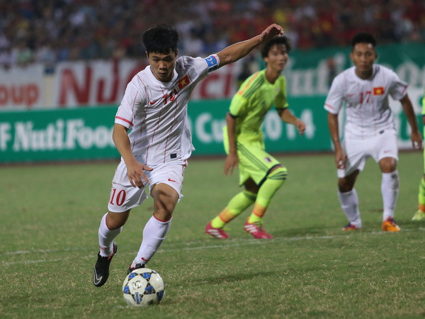 [Video] Xem lại quả panenka lạnh lùng của Công Phượng ảnh 1