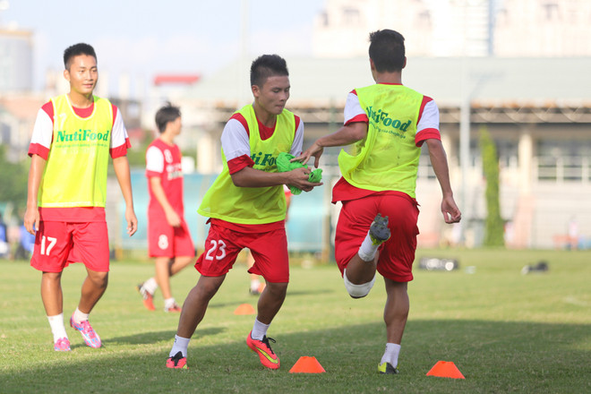 Mệt nhoài vì Nhật Bản, U19 Việt Nam bày trò thi chạy ảnh 3