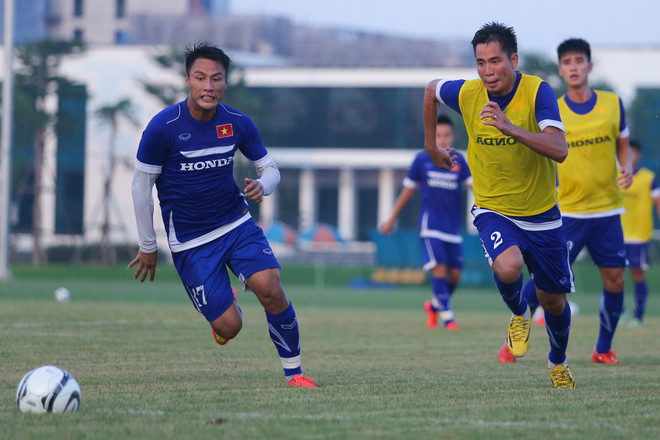 [Photo] HLV Miura không hài lòng, Công Phượng có mặt chiều nay ảnh 3