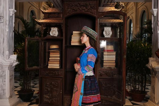 Từng ngóc ngách nhỏ nhất của khách sạn đều được ông hoàng resort Bill Bensley tô điểm bằng những món đồ cổ lai hy mà ngài lượm lặt từ khắp nơi trên thế giới. (Ảnh: CTV) Thời hoàng kim đã trở lại với ''kinh đô mùa Hè'' Sapa ảnh 2