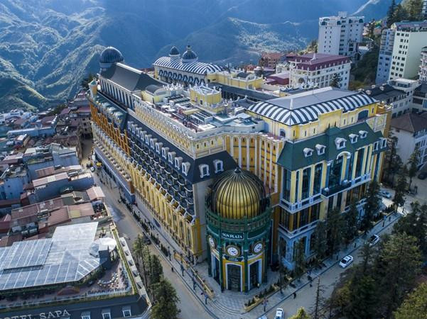 Hotel de la Coupole là câu chuyện kể bằng những đường nét và hình khối kiến trúc. (Ảnh: CTV) Thời hoàng kim đã trở lại với ''kinh đô mùa Hè'' Sapa ảnh 1