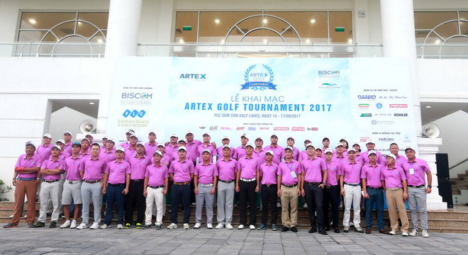 Vượt qua bão số 10, hơn 600 golf thủ tranh tài ở Thanh Hóa ảnh 1