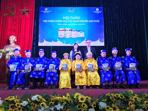 Vinamilk và hành trình chăm sóc sức khỏe cho người cao tuổi ảnh 1