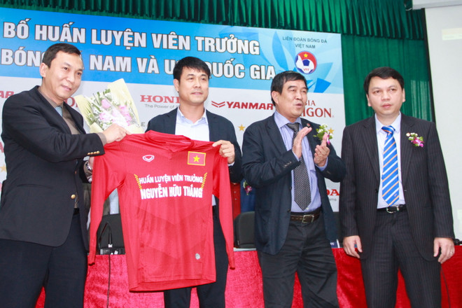 Tân HLV trưởng Hữu Thắng: Việt Nam sẽ chơi bóng ngắn, đá kiểm soát ảnh 1