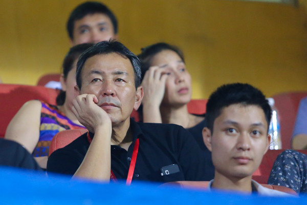 Tân HLV trưởng Miura: Cầu thủ mắc lỗi nhiều hơn trọng tài ảnh 3