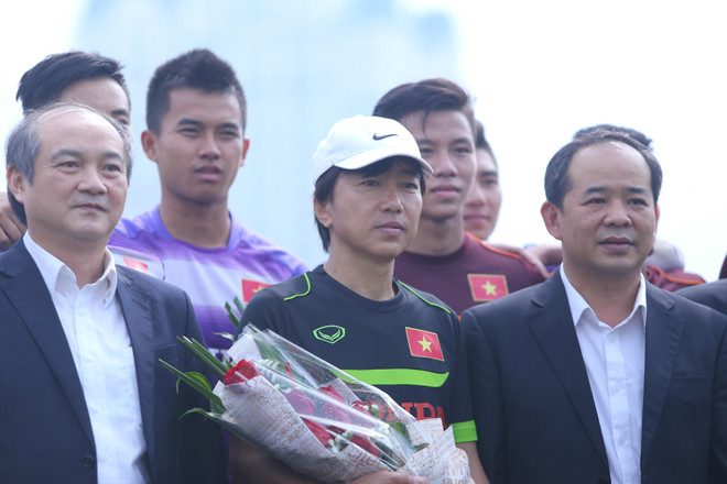 Công Phượng và đồng đội nhận "lì xì" từ lãnh đạo ngành thể thao ảnh 4