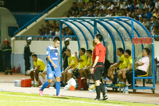 [Photo] Phòng ngự kiểu Miura, Hà Nội T&T làm câm lặng sân Cẩm Phả ảnh 9