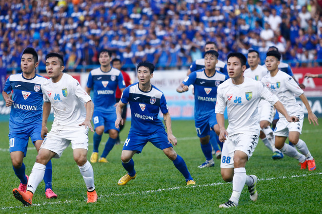 [Photo] Phòng ngự kiểu Miura, Hà Nội T&T làm câm lặng sân Cẩm Phả ảnh 8