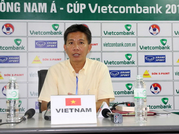 HLV Hoàng Anh Tuấn: "Mọi người ca ngợi U19 Việt Nam nhiều quá" ảnh 1