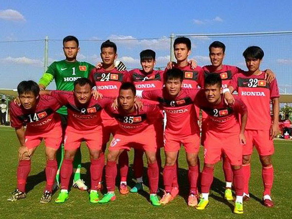 Sinh viên Nhật Bản dễ dàng đánh bại đội tuyển quốc gia Việt Nam ảnh 1