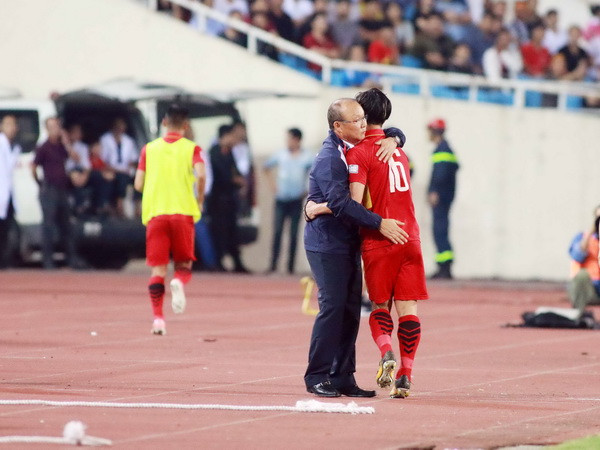 HLV Park muốn Công Phượng thành trụ cột tương lai của tuyển Việt Nam ảnh 1