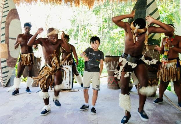 Đón Giáng sinh theo phong cách châu Phi ở “xứ sở thần tiên” Phú Quốc ảnh 1