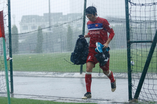 Lãnh đạo Đoàn thể thao Việt Nam động viên U22 Việt Nam và tuyển nữ ảnh 2