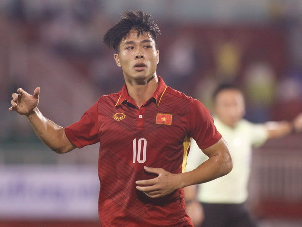 Công Phượng cảm ơn Hữu Thắng sau khi mất băng đội trưởng ảnh 1