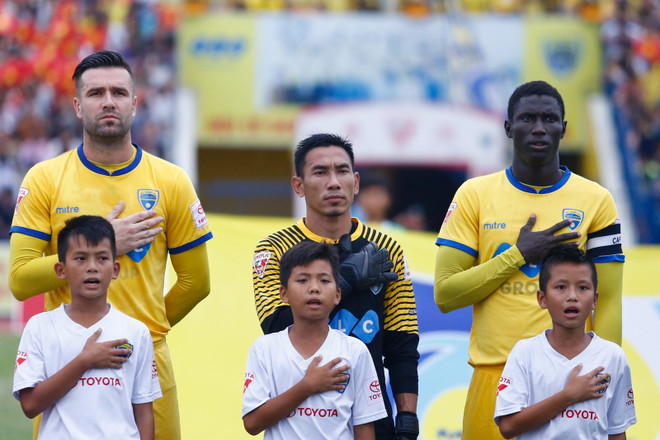 HLV Hữu Thắng muốn gọi từ 1 tới 3 cầu thủ nhập tịch lên tuyển Việt Nam ảnh 1