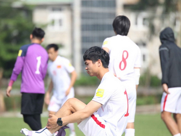 Công Phượng không thể ra sân trận chung kết với Singapore? ảnh 1