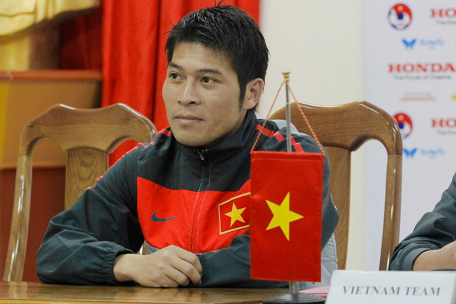 Hành vi thiếu văn hóa, thủ quân tuyển Việt Nam bị treo giò 4 trận ảnh 1