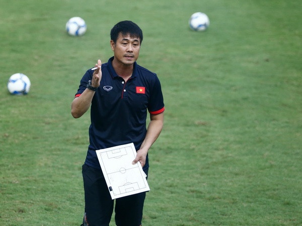 HLV Hữu Thắng muốn Công Phượng và U22 Việt Nam chơi đồng đội hơn ảnh 1