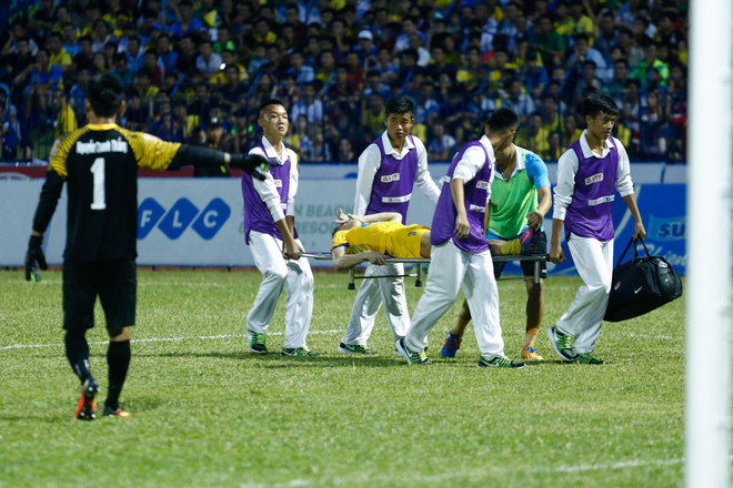 Công Phượng, Văn Thanh tỏa sáng vẫn không cứu được HAGL ảnh 9