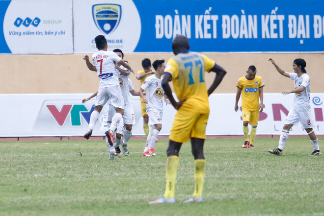 Công Phượng, Văn Thanh tỏa sáng vẫn không cứu được HAGL ảnh 2