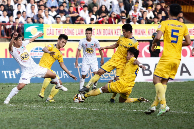 Hoàng Anh Gia Lai thua ba trận liên tiếp, ông Quốc Tuấn đổ tại sân xấu ảnh 2
