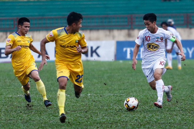 Ngọc Hải "bắt chết" Công Phượng, HAGL thảm bại ba trận liên tiếp ảnh 3