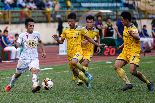 Ngọc Hải "bắt chết" Công Phượng, HAGL thảm bại ba trận liên tiếp ảnh 6