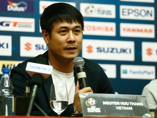 HLV Hữu Thắng trấn an các học trò biết chấp nhận nếu thua trận ảnh 1