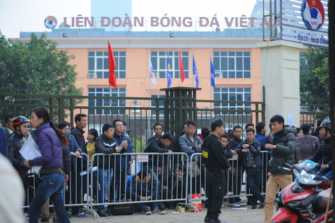 Vé “chợ đen” trận Việt Nam-Indonesia chạm mốc 1,2 triệu đồng/vé ảnh 4