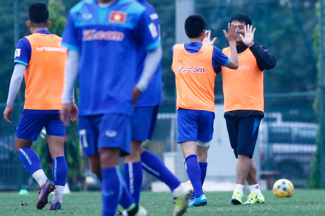 Đội Hữu Thắng, Văn Quyết “bắt nạt” quân HAGL trong buổi đấu tập ảnh 7