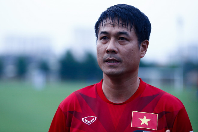 Hữu Thắng: Đội tuyển không chịu áp lực vì U19 Việt Nam tới World Cup ảnh 1