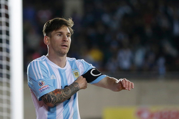 Lionel Messi từng tuyên bố giải nghệ nhưng sau đó đã lập tức trở lại đội tuyển. (Ảnh: Getty) Công Vinh sẽ không thay đổi quyết định giải nghệ như Messi ảnh 2