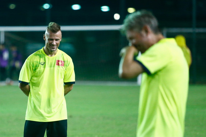 “Phù thủy” Martin Forkel tiết lộ bí kíp nâng thể lực cho U19 Việt Nam ảnh 2