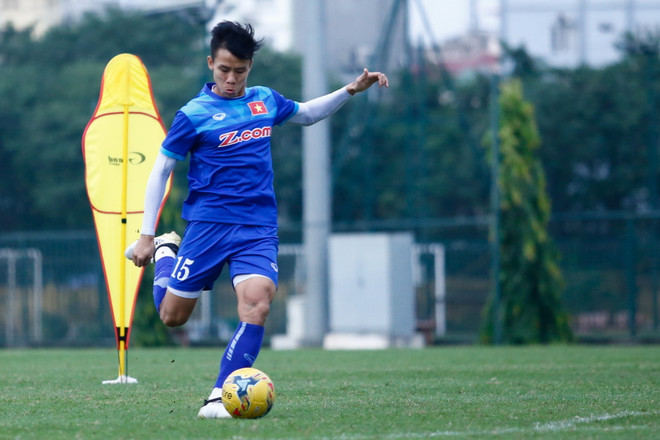 Hữu Thắng: Đội tuyển không chịu áp lực vì U19 Việt Nam tới World Cup ảnh 2