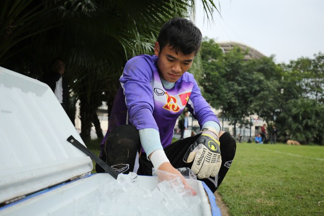 Thêm hai trụ cột tuyển Việt Nam dính chấn thương trước bán kết ảnh 9