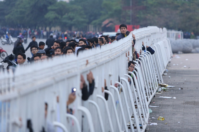 Không có giá vé trên trời, tâm lý chờ tuyển Việt Nam vào chung kết ảnh 1