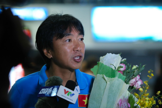 HLV Miura: Sau lưng tuyển Việt Nam có 80 triệu con người ảnh 1