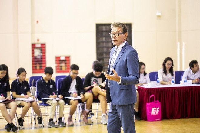 Học sinh Vinschool “gọi vốn” qua lớp học mô phỏng show Shark Tank ảnh 1