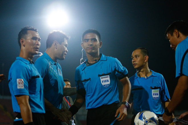 Trọng tài ngoại từng bắt World Cup ra mắt thành công ở V-League ảnh 8