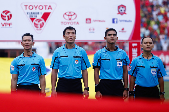 Trọng tài ngoại từng bắt World Cup ra mắt thành công ở V-League ảnh 5
