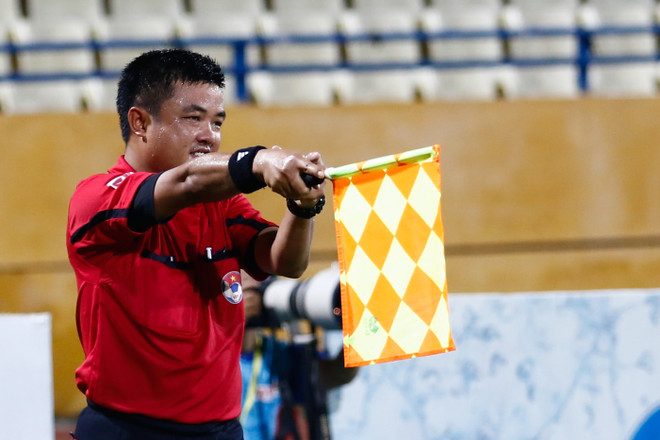 [Photo] Á quân V-League bất lực trước “bức tường thép” Cần Thơ ảnh 10