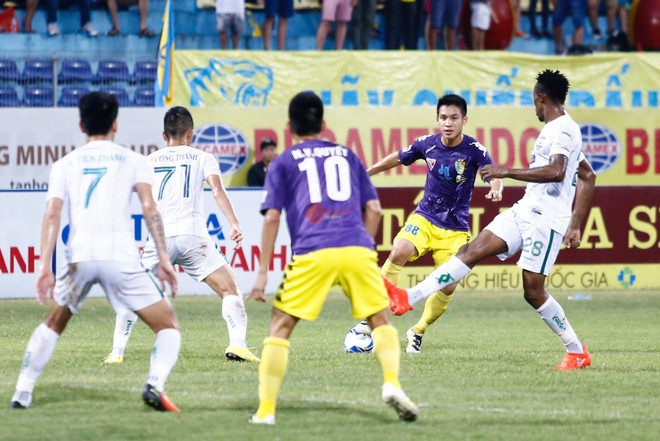 [Photo] Á quân V-League bất lực trước “bức tường thép” Cần Thơ ảnh 2