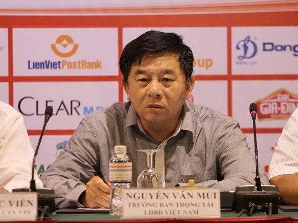 Trọng tài V-League bắt tệ, Trưởng Ban trọng tài vẫn tại vị ảnh 1