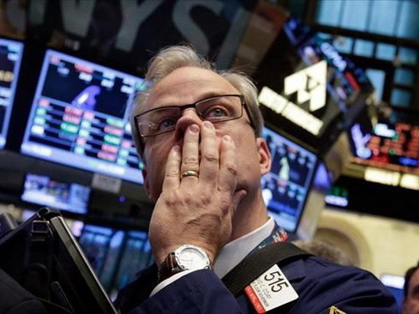 Chứng khoán Mỹ, châu Âu biến động trước động thái từ IMF và ECB ảnh 1