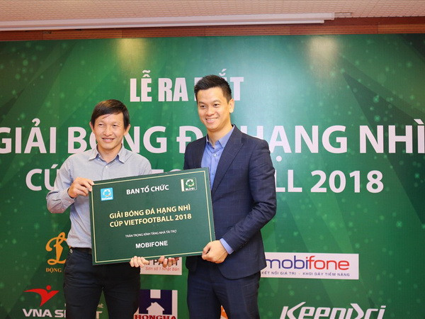 Giải bóng đá Hạng nhì Vietfootball là bước phát triển kế tiếp của bóng đá phong trào Việt Nam. (Ảnh: Lao động) Bóng đá phong trào đã có ba hạng đấu với hơn 30 đội tham dự ảnh 1