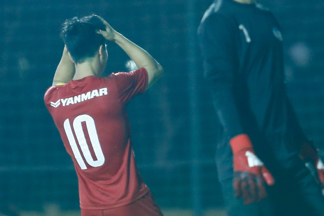 Công Phượng bất lực, U22 Việt Nam không ghi nổi bàn vào lưới Viettel ảnh 1