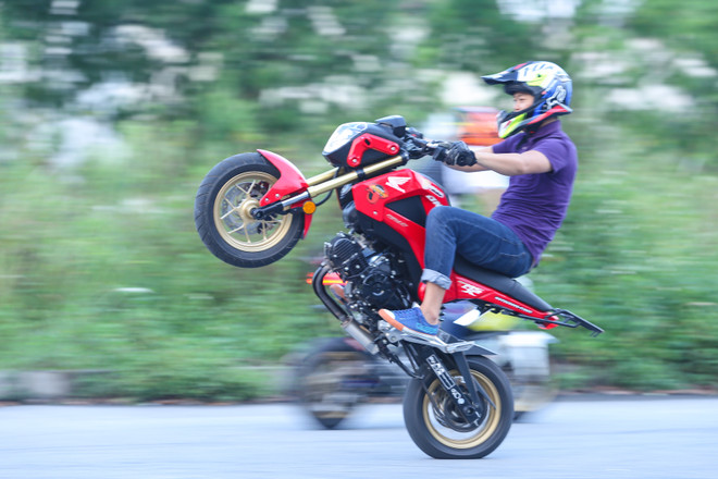 [Photo] Mãn nhãn với màn biểu diễn bốc đầu của "stunter" Hà Nội ảnh 4