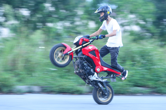 [Photo] Mãn nhãn với màn biểu diễn bốc đầu của "stunter" Hà Nội ảnh 7