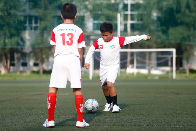 Bài 2: “Bọn bóng đá đứa nào học cũng thông minh” ảnh 2