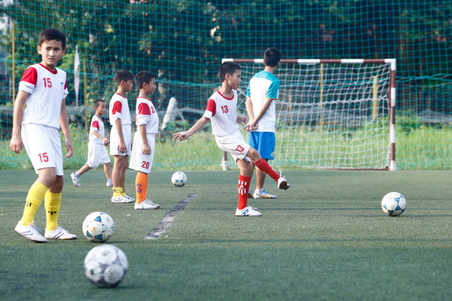 Bài 2: “Bọn bóng đá đứa nào học cũng thông minh” ảnh 1